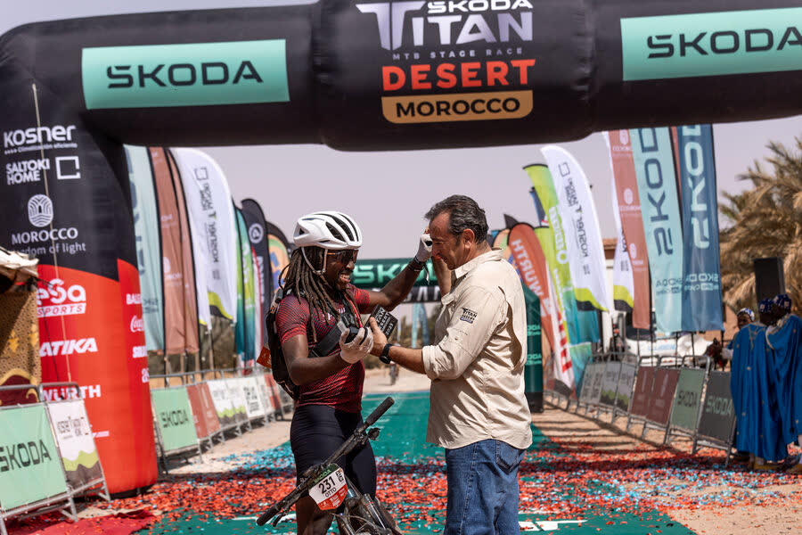 Otto finishing the Titan Desert race in Morocco